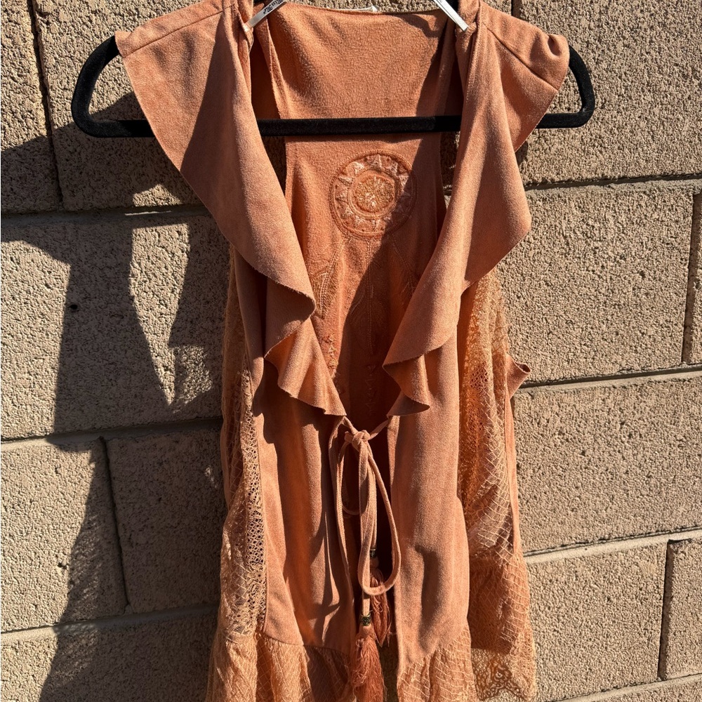 Miss Me Peach Lace Vest